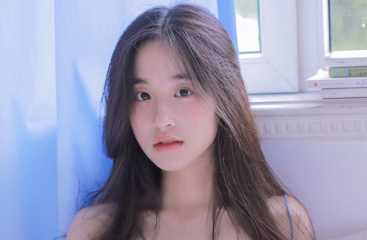 尊重与理解的丰满女邻居